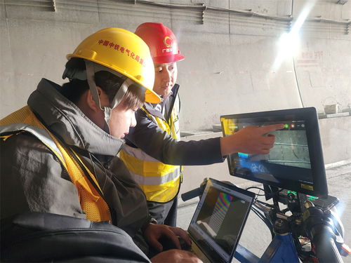 “智慧大脑”入桂地 AI赋能广西柳梧铁路建设全面提速，施工专业作业焕新颜