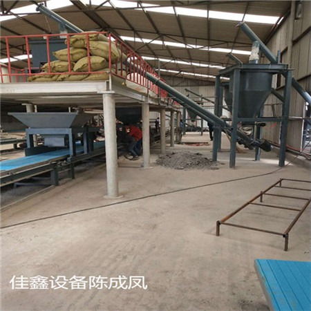 保定FS免拆复合保温板设备装配式建筑齐亮相 施工专业作业引领行业新方向